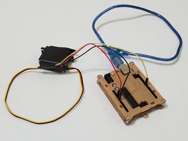 wire servo motor arduino