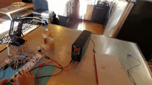 robotic-arm-with-vacuum-suction-pump-force-sensor